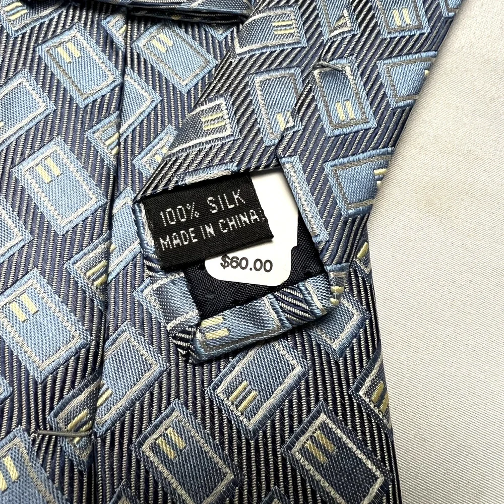 NWT Garington Collection 100%‎ Silk Designer Necktie Tie Blue Square Geometric